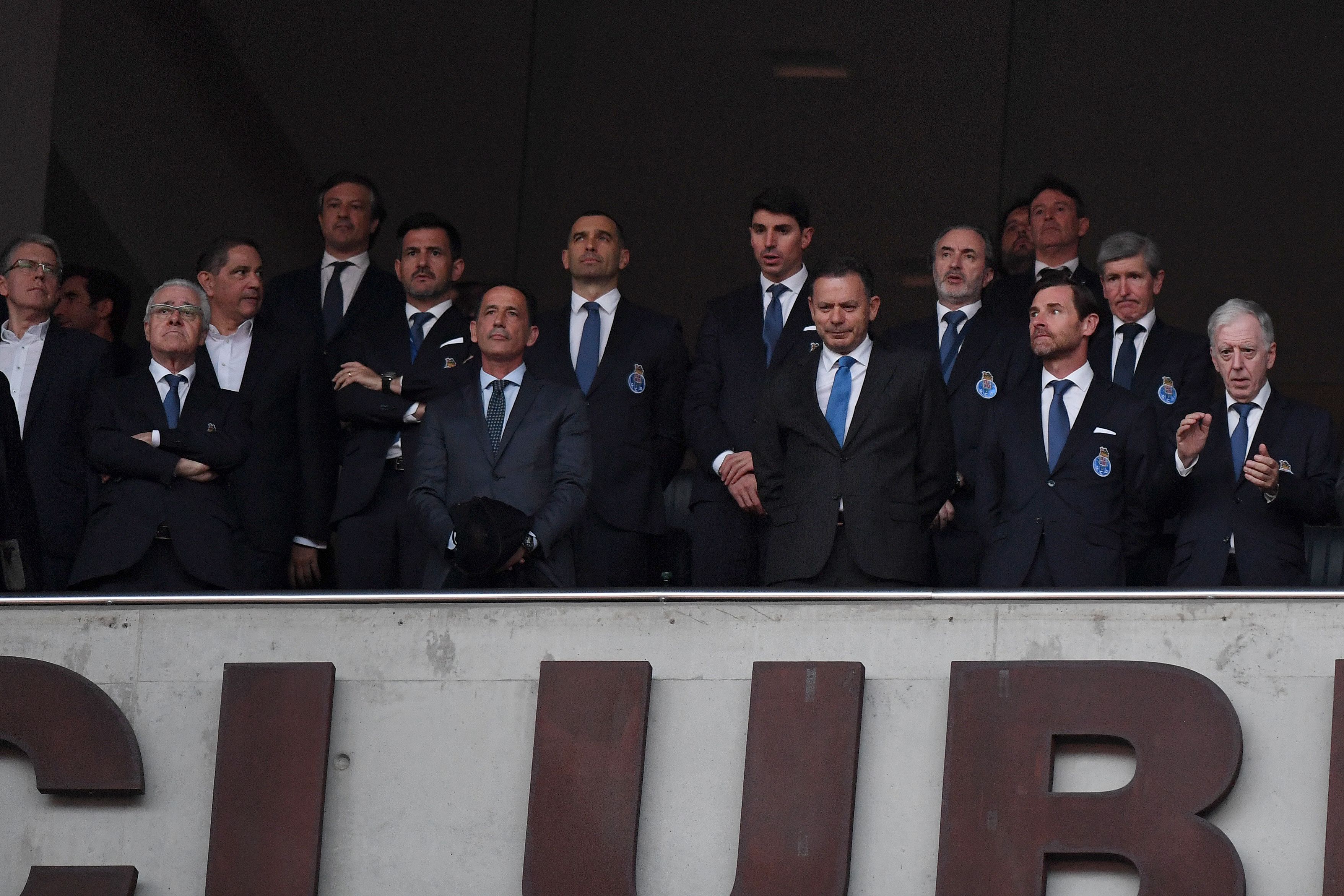 Luís Montenegro e Pedro Proença estiveram na tribuna do Dragão. Foto: Rogério Ferreira/Kapta+ (FC Porto-Nottingham Forest)