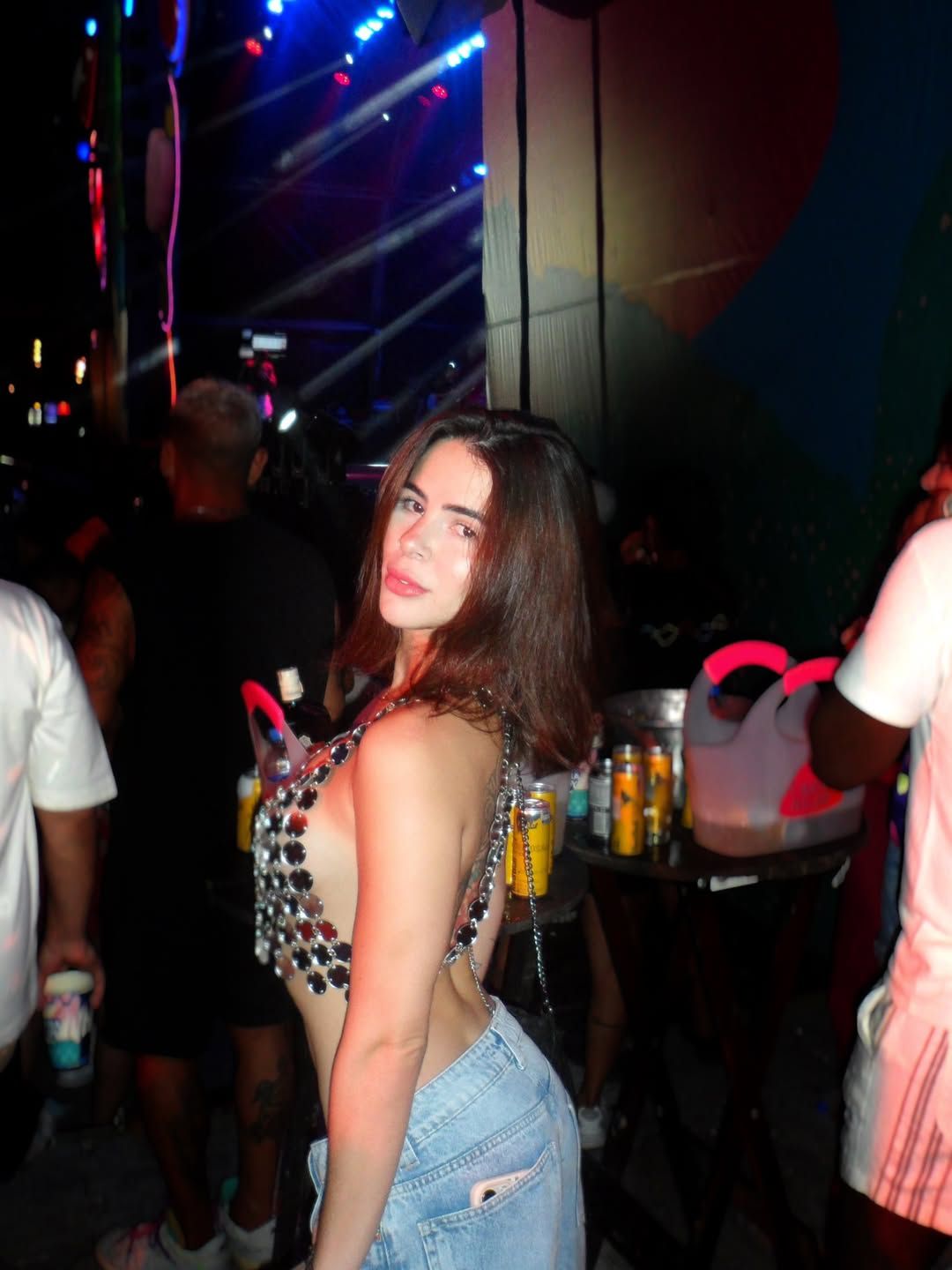 Tiffany Barcelos - Instagram