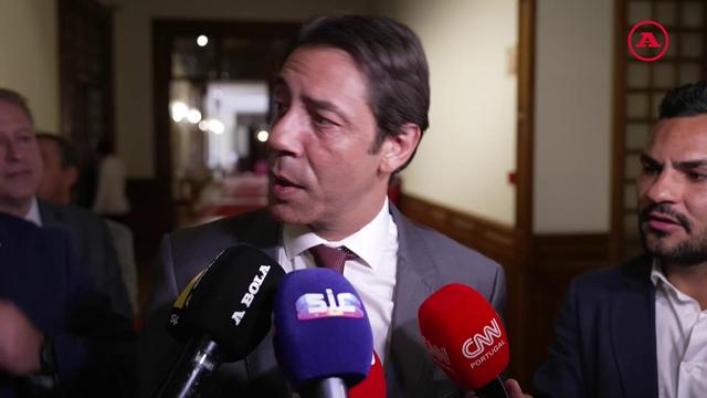 «Mourinho tem contrato por mais um ano, não é tema»