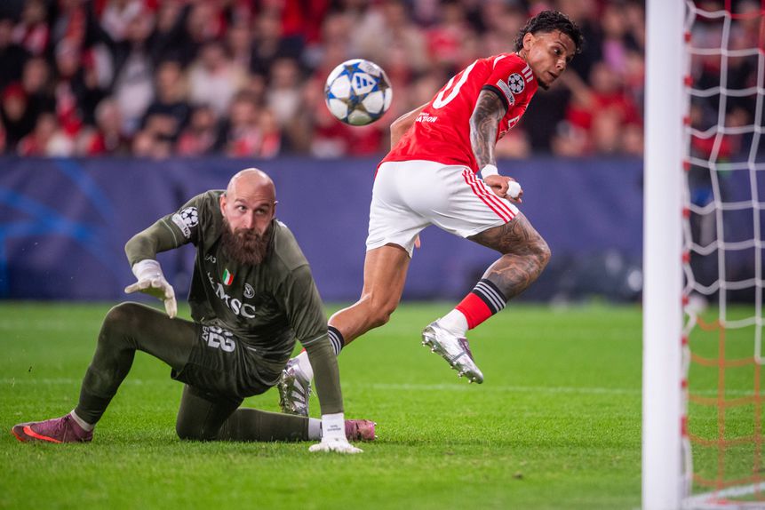 Ríos marcou ao Nápoles na Champions