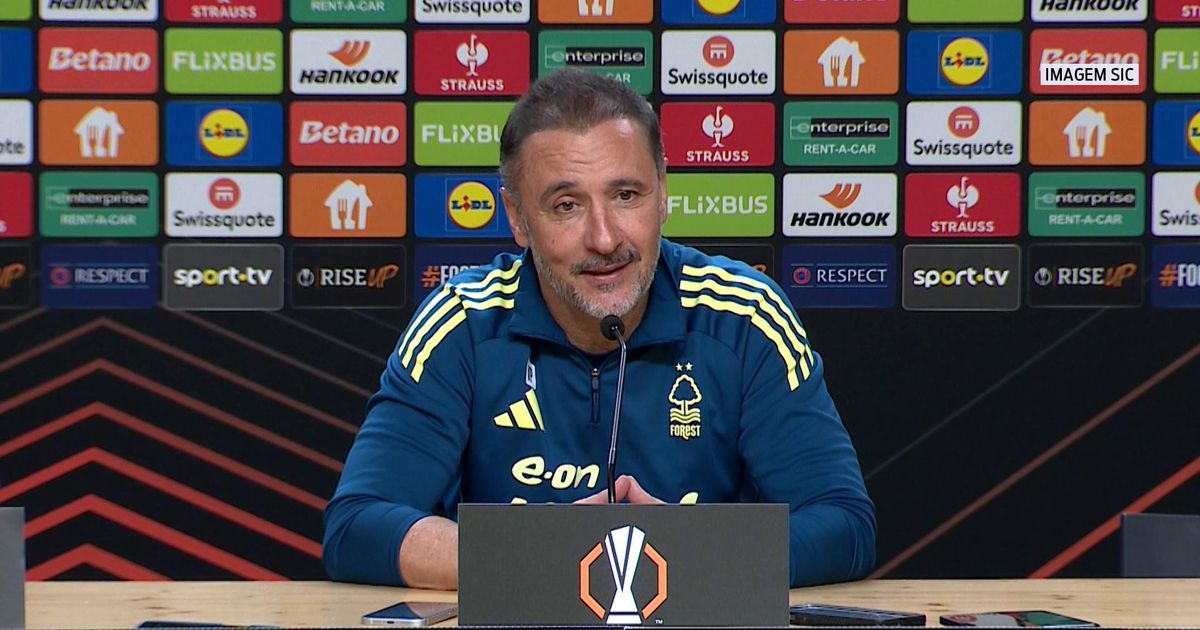 Vítor Pereira emocionado com homenagem no Dragão: «Mexe comigo»