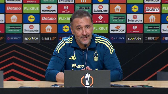 Vítor Pereira emocionado com homenagem no Dragão: «Mexe comigo»