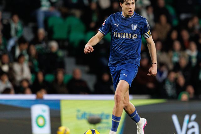 Internacional sub-21 português continua a brilhar com a camisola dos azuis e brancos do Minho