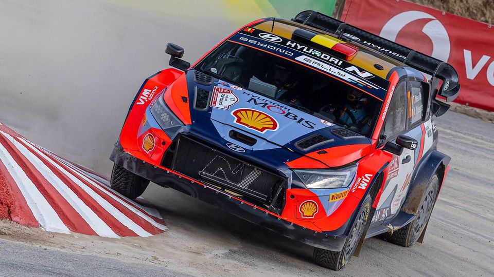 Thierry Neuville é o primeiro líder após superespecial