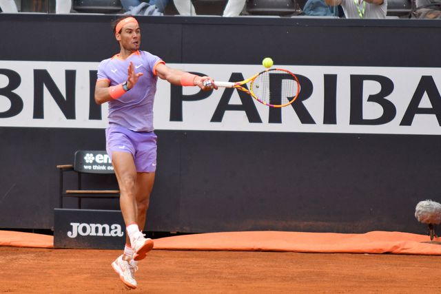 Reviravolta vale a Rafael Nadal a vitória 70 em Roma