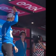 Pogacar é um fenómeno do ciclismo, mas a atirar flores… que miséria! (vídeo)