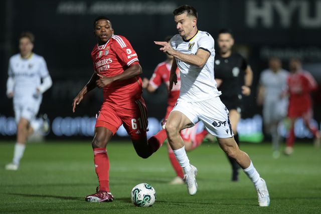 Mercado: Sevilha interessado em médio do Famalicão