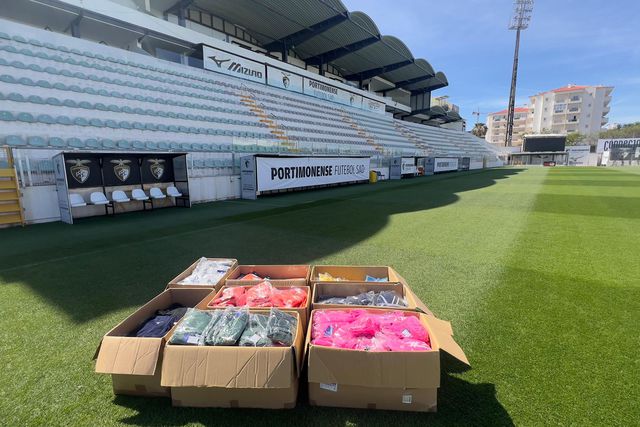 Portimonense enviou equipamentos para as vítimas das cheias no Brasil