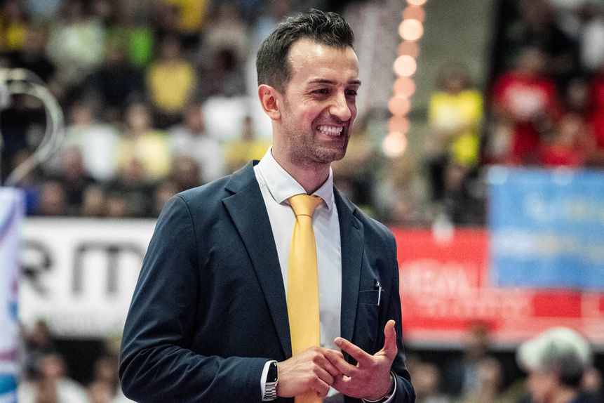 Daniele Santarelli tem uma vida ligada à modalidade, tendo sido atleta e agora treinador de voleibol