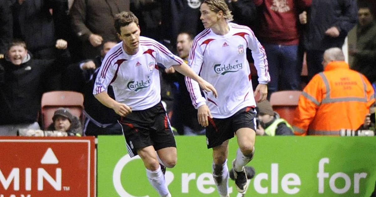 Quem jogou as cinco divisões inglesas, Champions, Taça UEFA e Mundial?