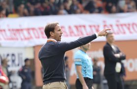 Ex-colega no Sporting dá vitória a João Pereira, Mourinho goleia