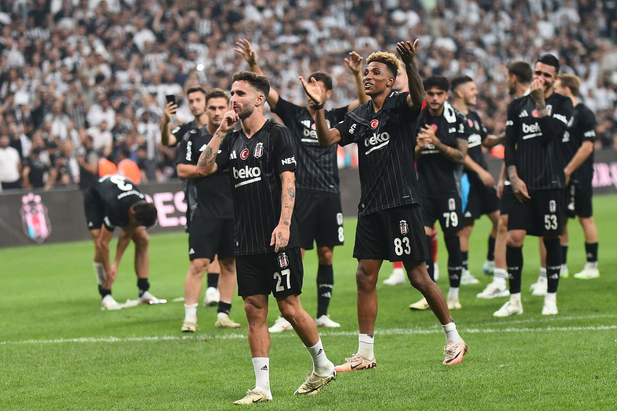 Dupla portuguesa ex-Benfica destacada pela excelente temporada