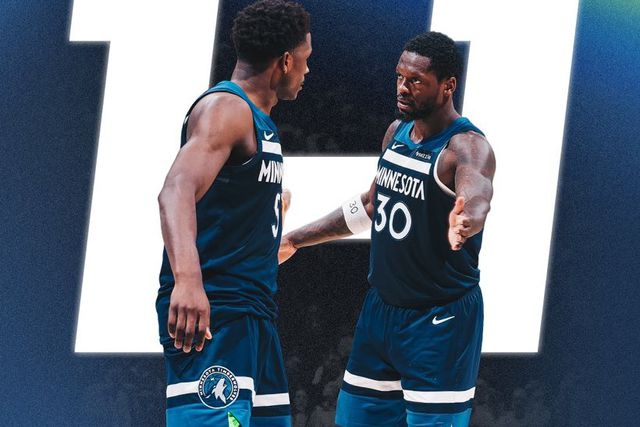 Julius Randle, à direita, esteve em destaque (Foto: Timberwolves)