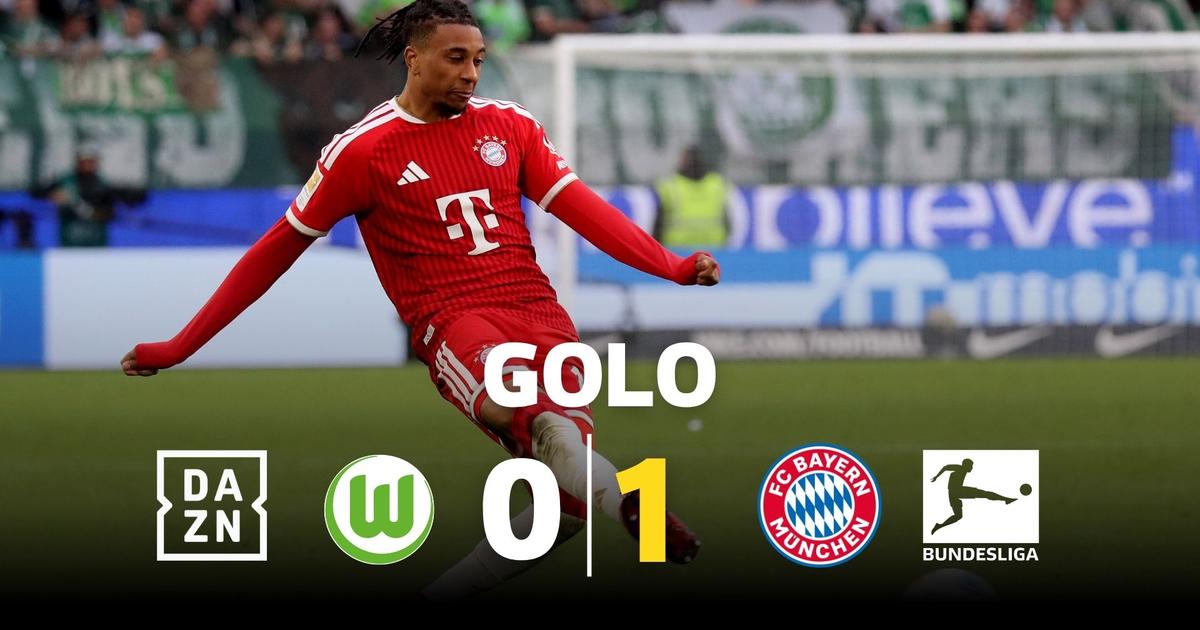 Parece repetição, mas não é: mais um golaço de Olise pelo Bayern