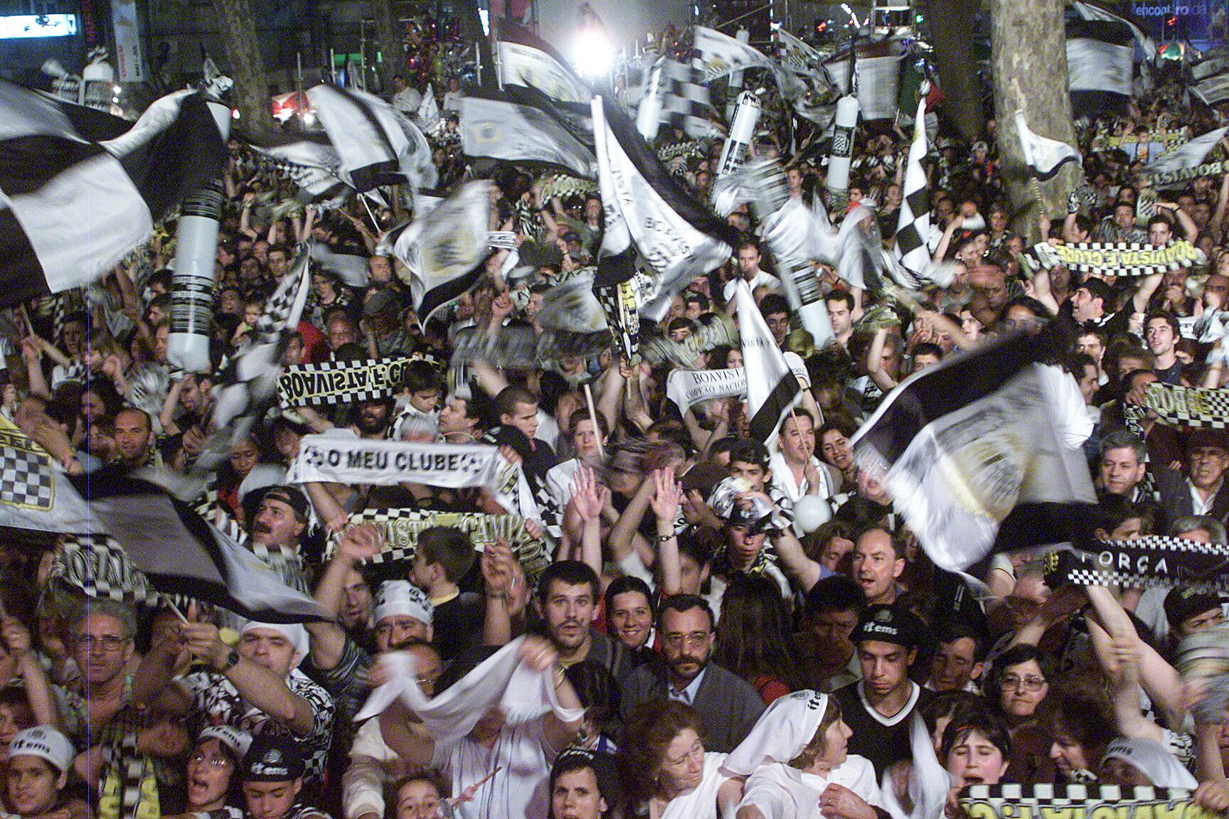A alegria da família axadrezada (Foto: A BOLA)