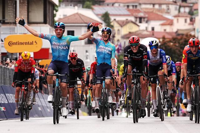 Giro de Itália: vitória surpresa de Guillermo Silva em etapa acidentada