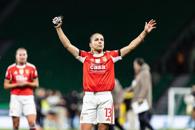 Lúcia Alves vai renovar contrato com o Benfica e continuará a ser uma das referências da hegemonia das águias no futebol feminino