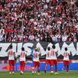 Jogadores do Leipzig a festejarem com os adeptos