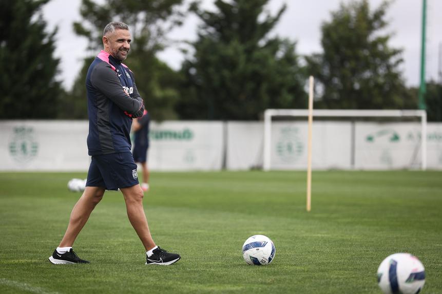 O treinador do Sporting, Rui Borges, 44 anos, prepara jogo com o Rio Ave