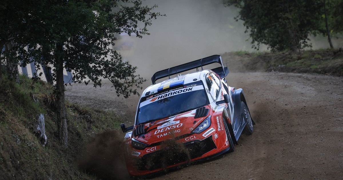 Rali de Portugal: Oliver Solberg volta a liderar (por meio segundo)
