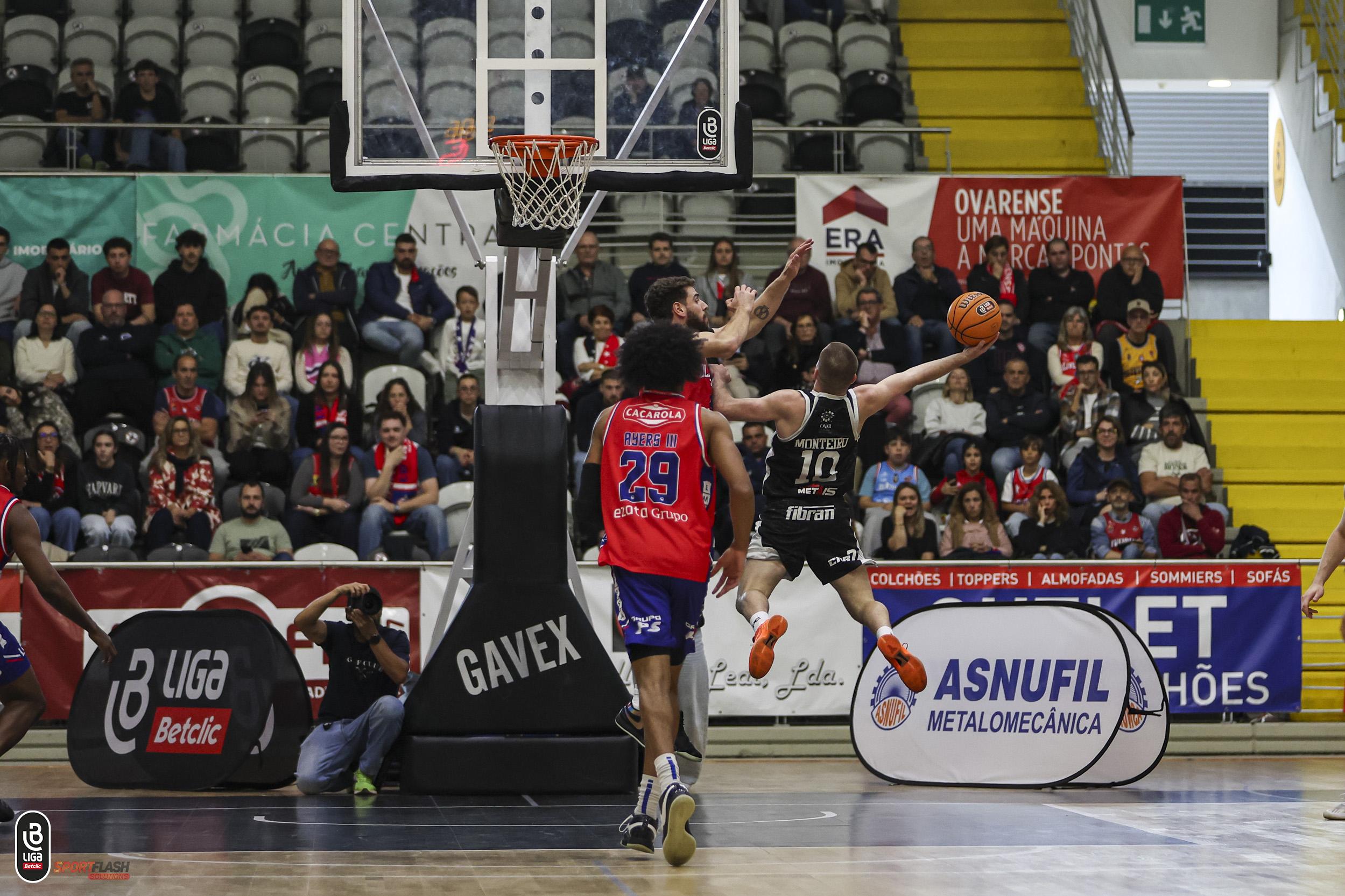 Ovarense venceu a Oliveirense por 93-79 - Foto: FPB
