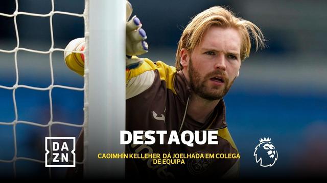 Levar uma joelhada na cabeça é mau, mas quando é de um colega de equipa...