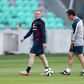 Wayne Rooney revela motivo para acesa discussão com Gary Neville no Euro 2016