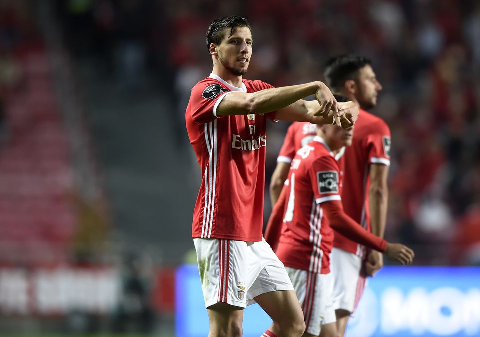 «Regresso ao Benfica? Essas promessas nunca correm bem»