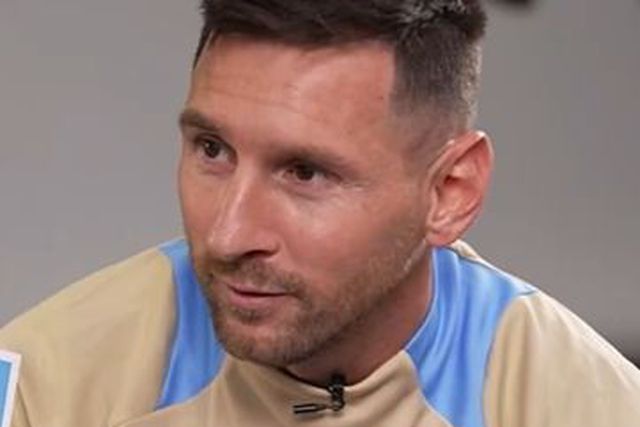 «O look do Otamendi em mim ia parecer um palhaço»