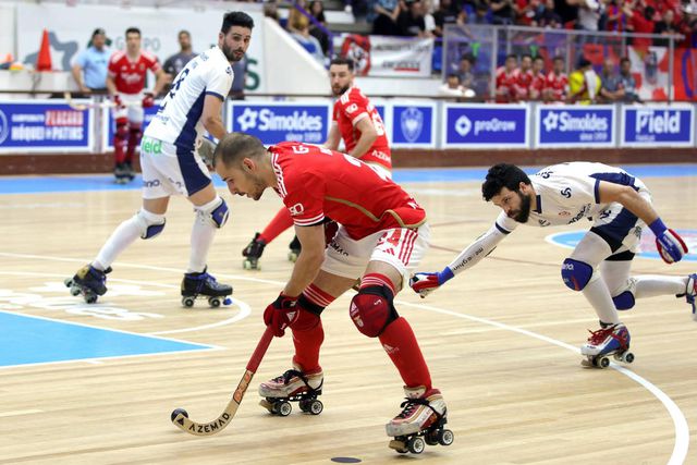 Oliveirense vence Benfica e meia-final decide-se na Luz