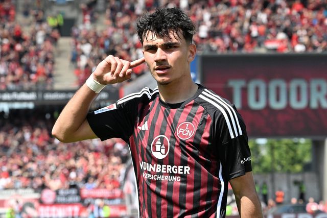 Recusou a Alemanha, mas não foi convocado pela Turquia para o Euro: «Não consigo perceber»