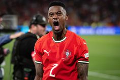 «Ao contratar Nélson Semedo, José Mourinho sabe o que está a fazer»