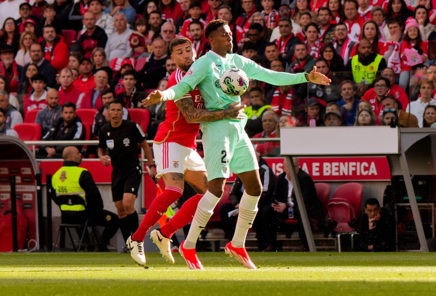 Já depois de brilhar nos arsenalistas, Simon Banza destacou-se na Turquia e viu cobiça aumentar (Foto: IMAGO)