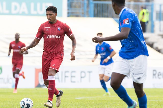 Mercado Gil Vicente: Alianza Lima aperta o cerco a Jesús Castillo