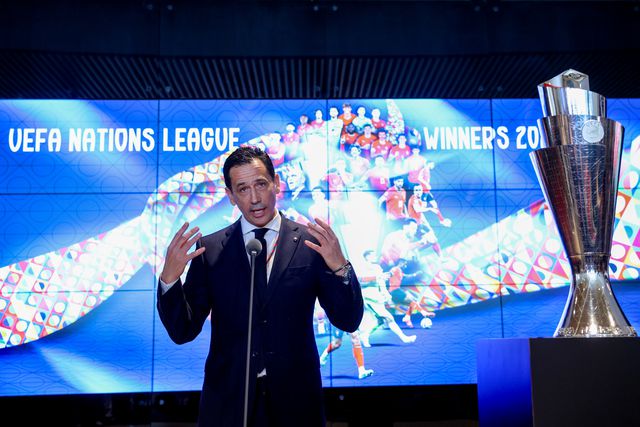 Pedro Proença discursa na cerimónia de entrega do troféu da Liga das Nações na Cidade do Futebol (Lusa)