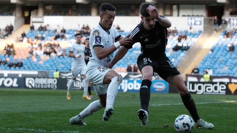 Mercado E. Amadora: central negociado com o V. Guimarães