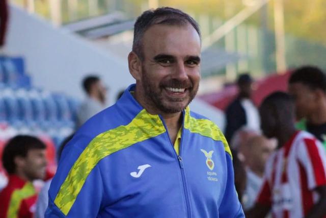 Natan Costa promoveu a equipa de Cernache do Bomjardim à Liga 3 - Foto: Vitória de Sernache