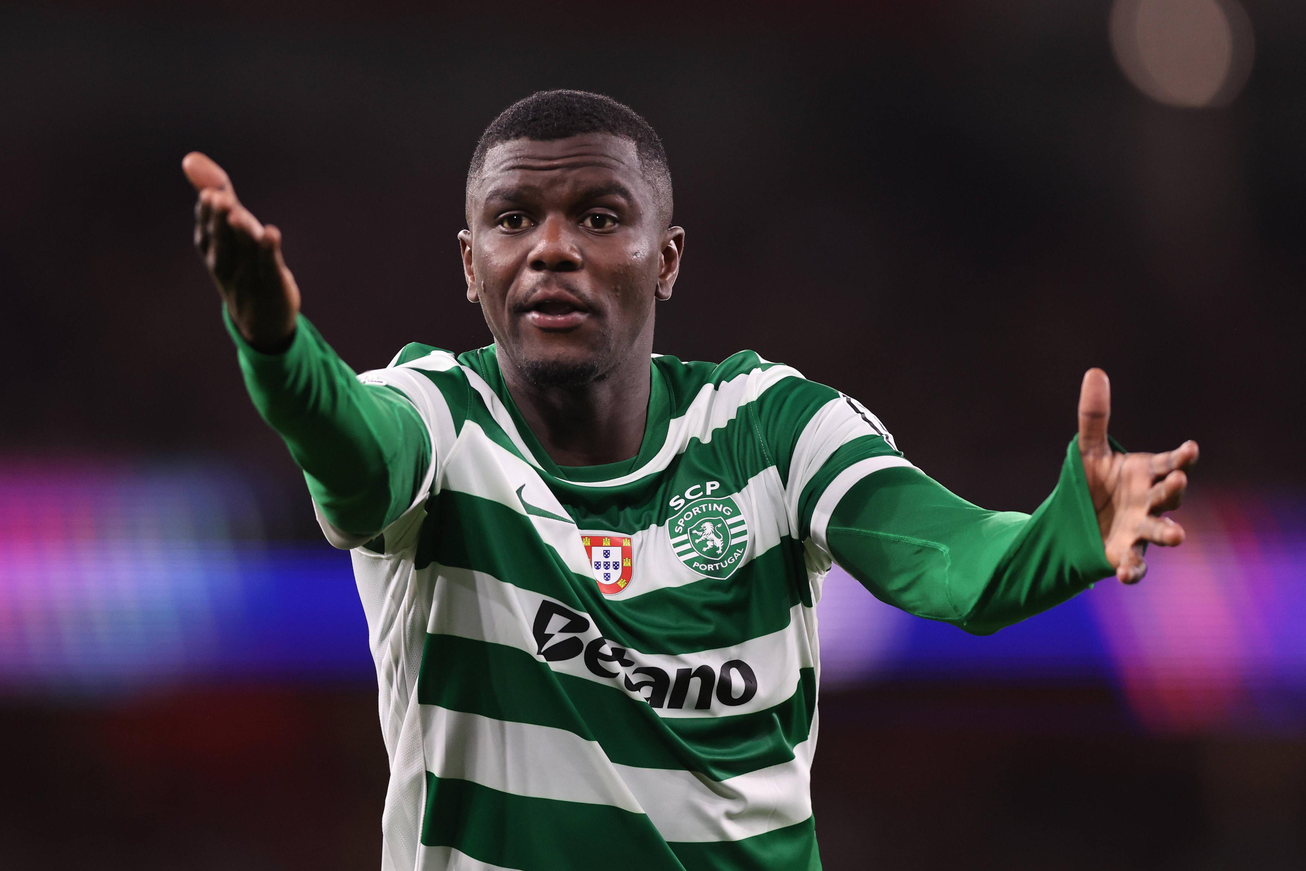 Ousmane Diomande, central de 22 anos, está na porta de saída de Alvalade - Foto: IMAGO