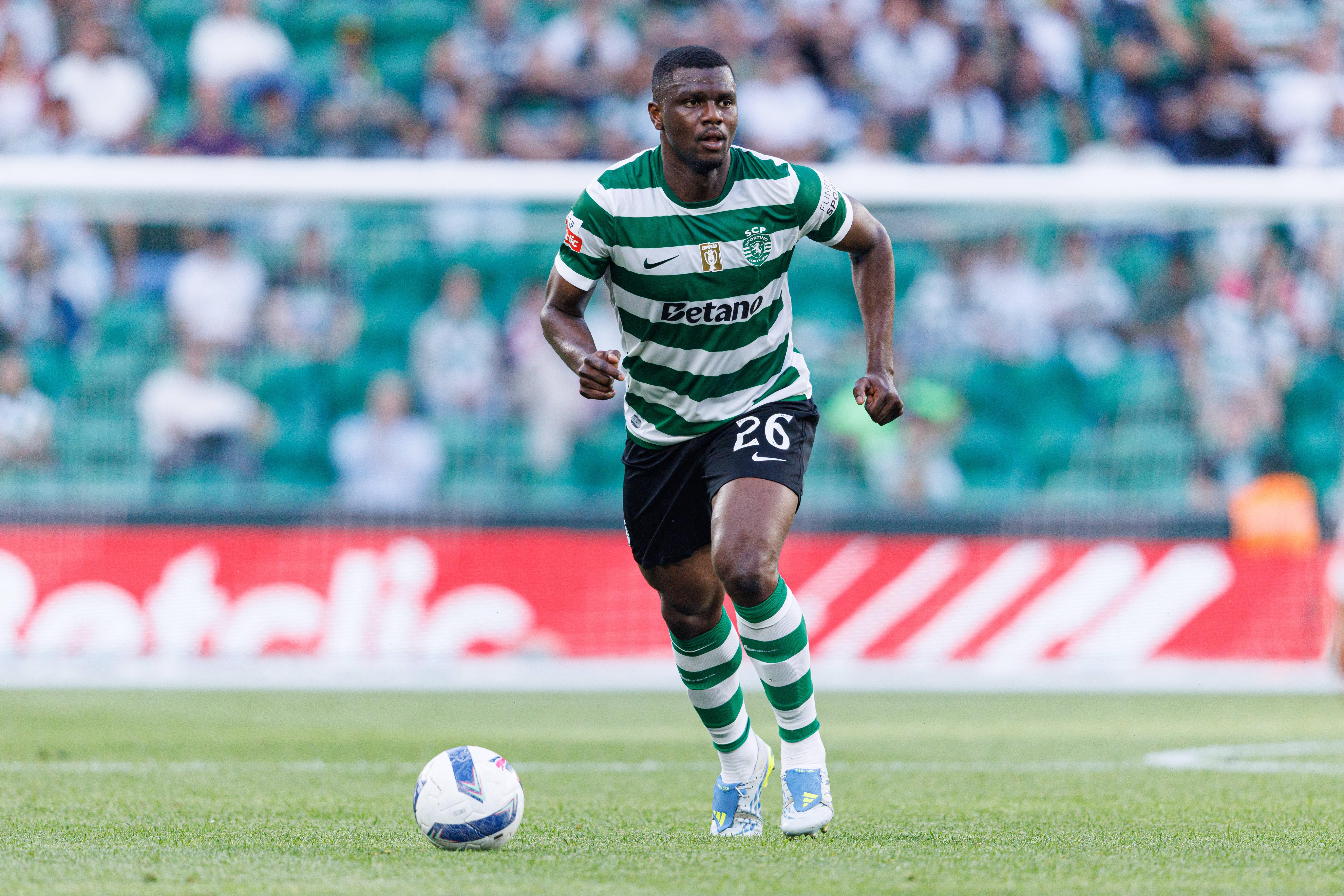Ousmane Diomande, vcemtral de 22 anos que joga no Sporting desde janeiro de 2023 - Foto: IMAGO