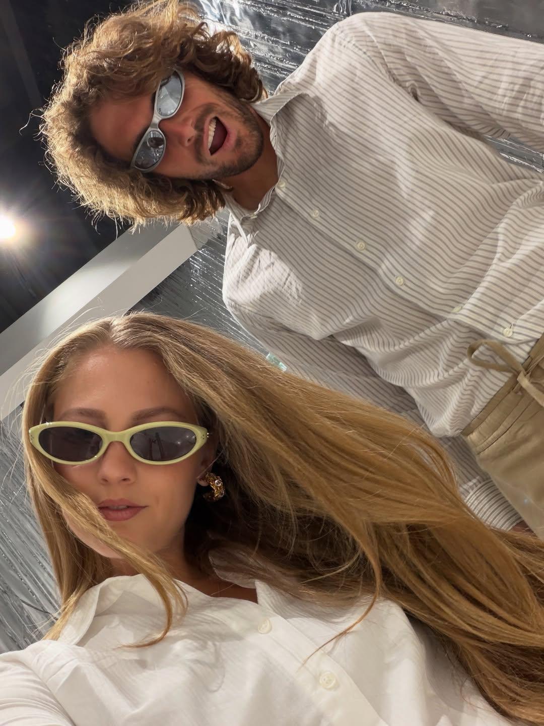 Kristen Thoms e Tsitsipas - Foto: Tsitsipas/Instagram
