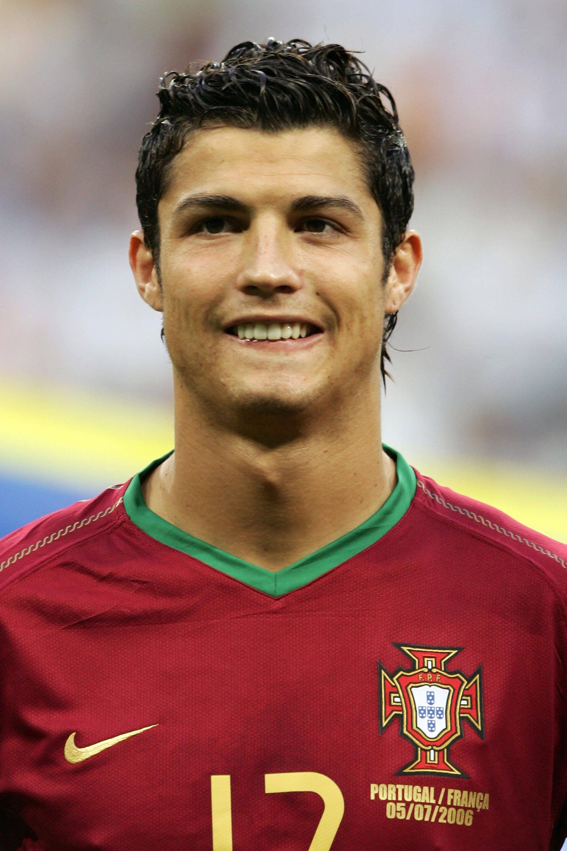 O Mundial mais longo de Ronaldo foi o primeiro que jogou, em 2006: 6 jogos e 484 minutos. Foi titular em seis dos sete jogos de Portugal (ficou no banco contra o México), que acabou no 4.º lugar (IMAGO)