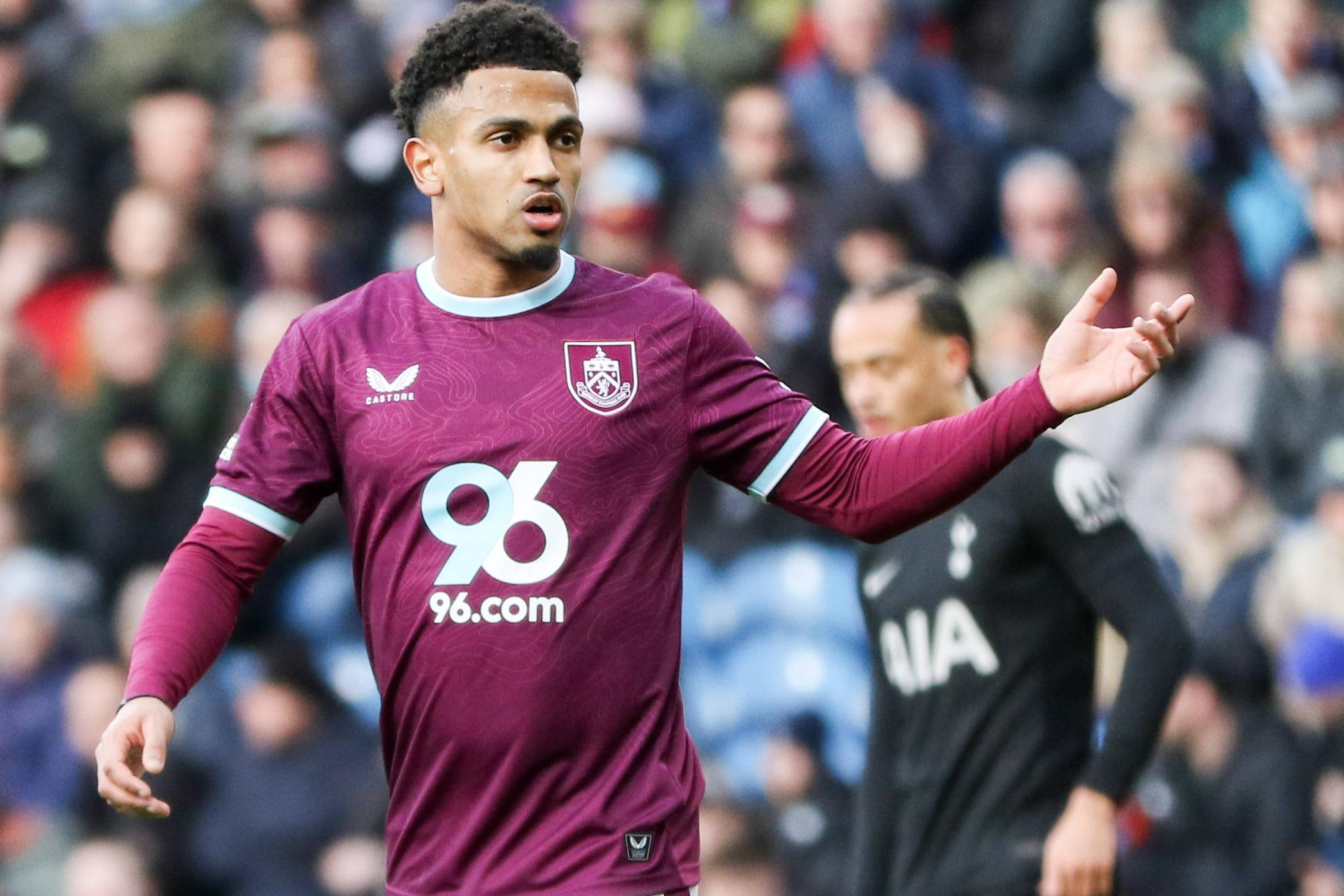Marcus Edwards joga em Inglaterra, mas poderá mudar-se para a Turquia - Foto: IMAGO