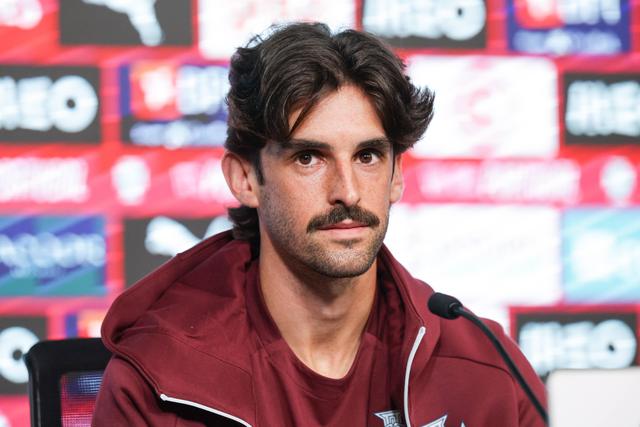 Trincão em conferência de imprensa