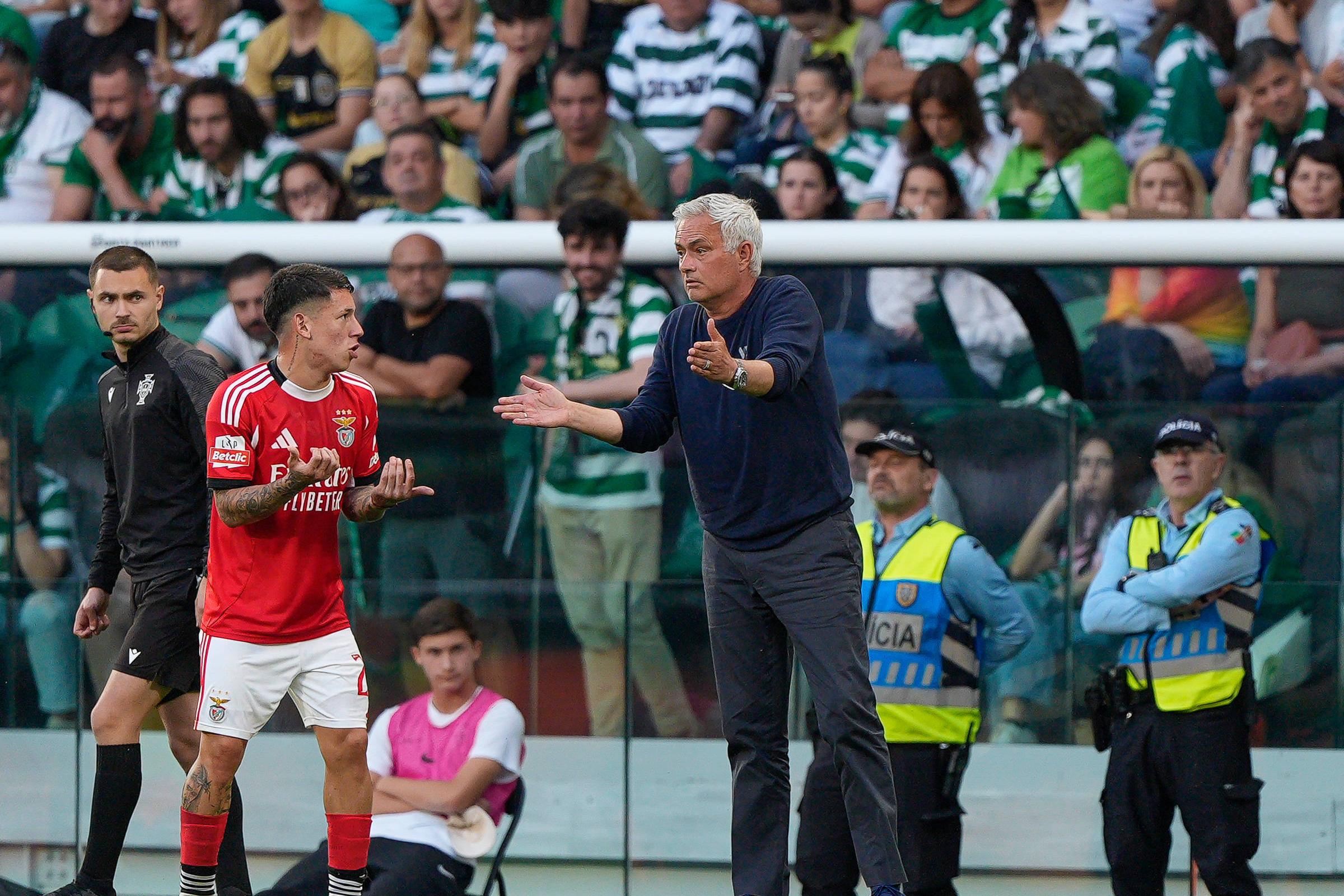 Prestianni com Mourinho