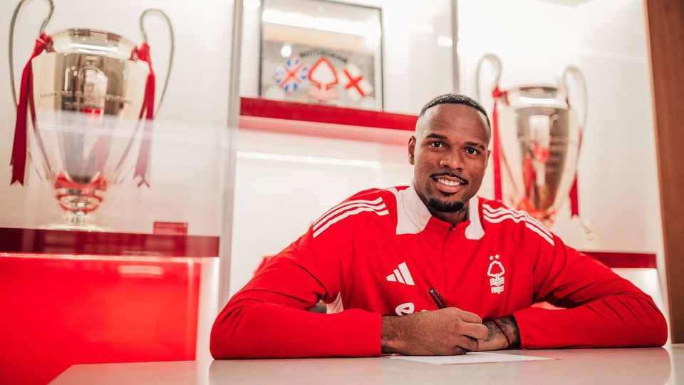 Oficial: Carlos Miguel reforça baliza do Nottingham Forest de NES