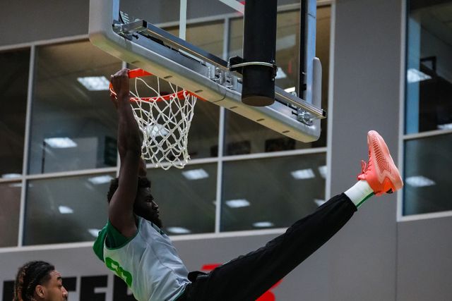 Neemias Queta na Summer League com os Boston Celtics