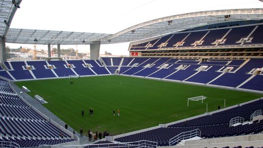 Bilhetes para o FC Porto-Al Nassr à venda quinta-feira