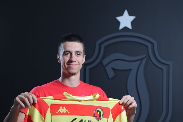 Oficial: João Moutinho (ex-Spezia) ruma ao campeão polaco