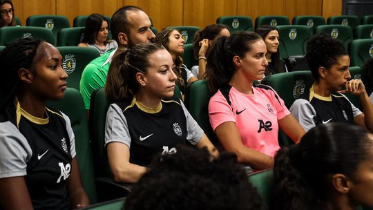 Sporting: o primeiro dia de trabalho das leoas