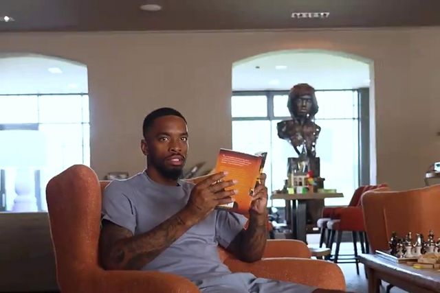 Inglaterra brinca com frieza de Toney no penálti à Suíça